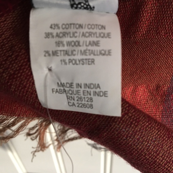 Echo red/grey tone long scarf - Picture 7 of 11